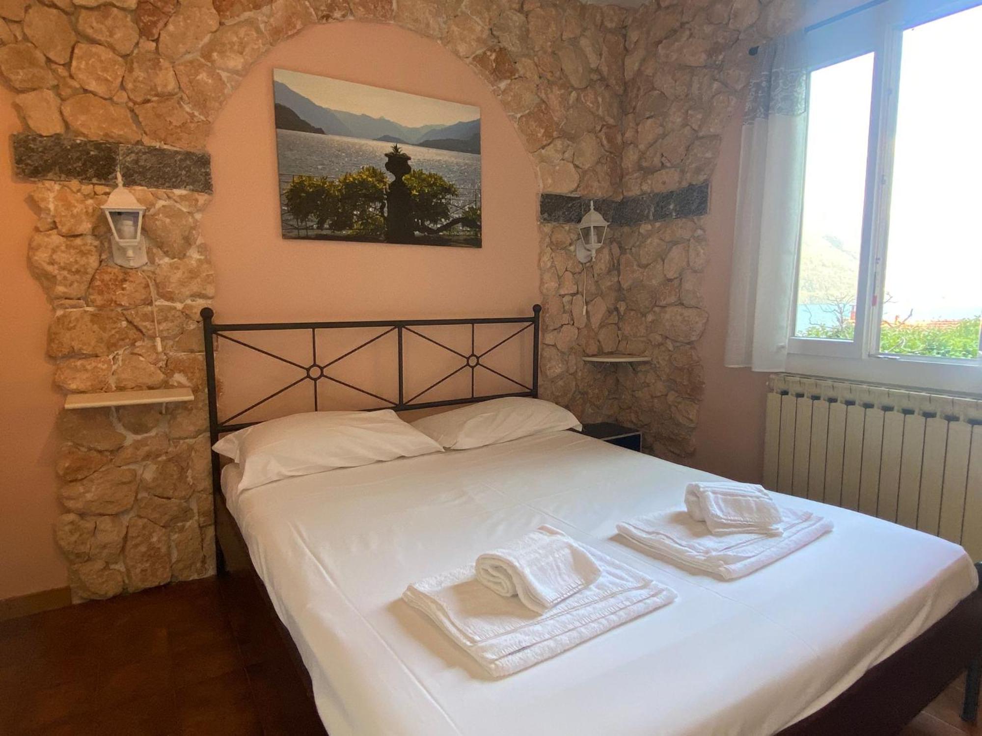 The Lovers - Independent Little House With Garden Villa Argegno Exteriör bild